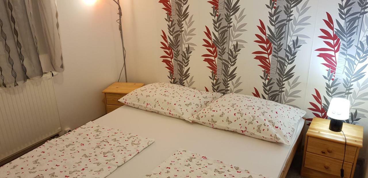 Pataki House Apartment มูราฮาลอม ภายนอก รูปภาพ